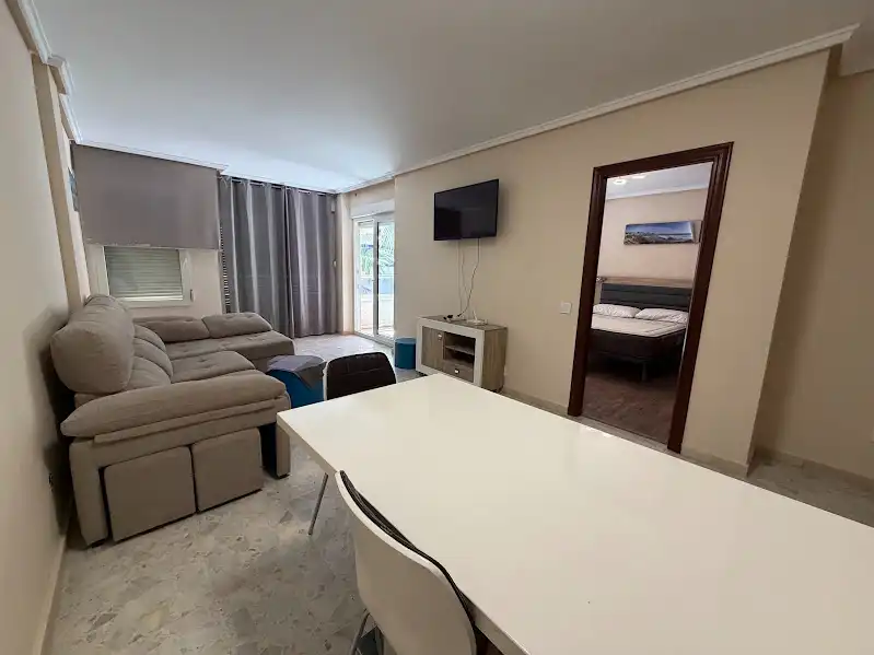 Sala de estar de Piso en venta en Torrevieja con Terraza, Amueblado y TV