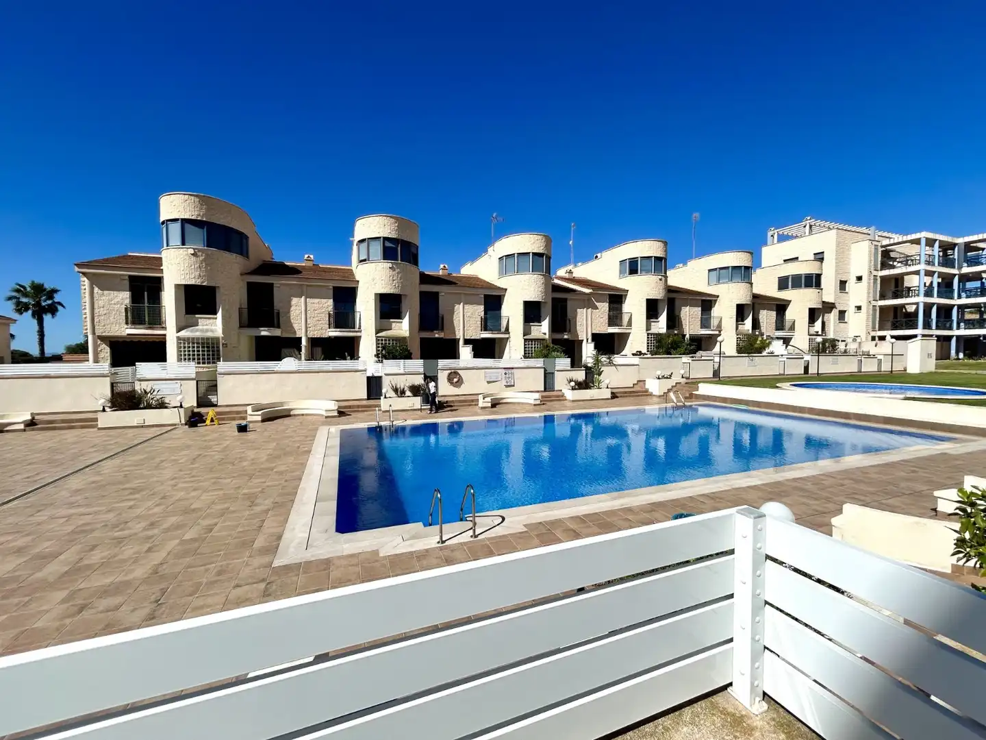 Piscina de Casa adosada en venda en Orihuela amb Aire condicionat, Terrassa i Traster