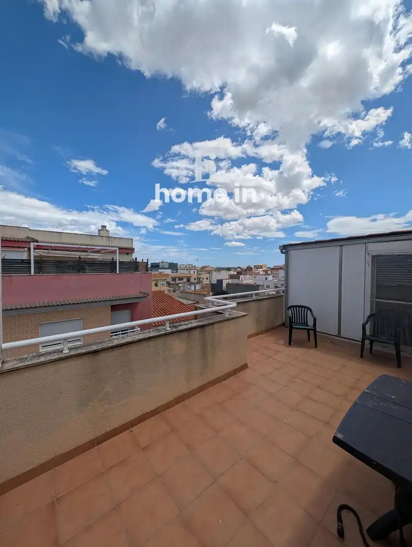 Vista exterior de Àtic en venda en Amposta amb Calefacció i Terrassa