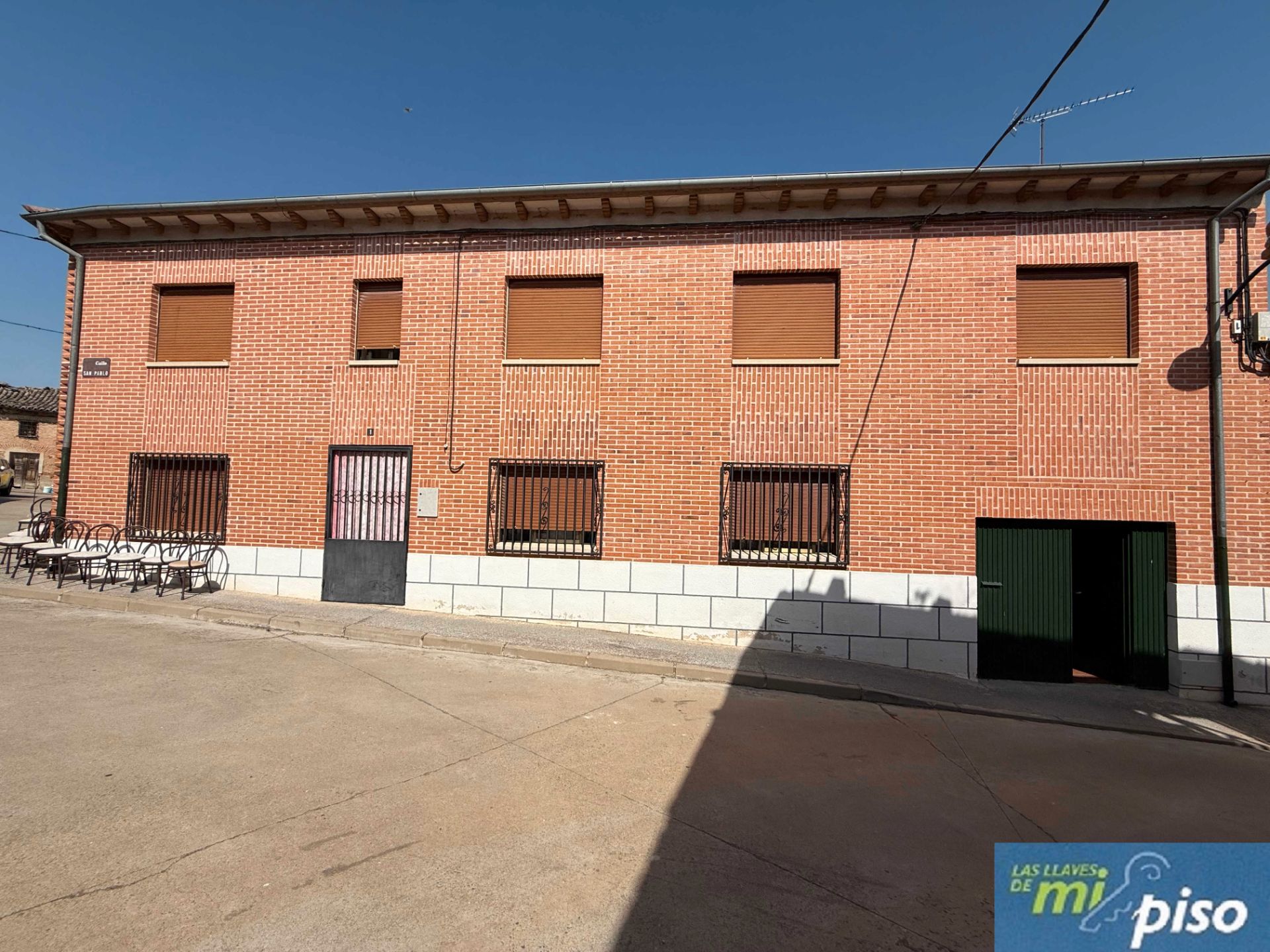 Vista exterior de Casa o xalet en venda en Pollos amb Jardí privat, Terrassa i Traster