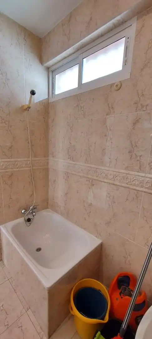 Baño de Estudio de alquiler en Torremolinos con Aire acondicionado, Calefacción y Terraza