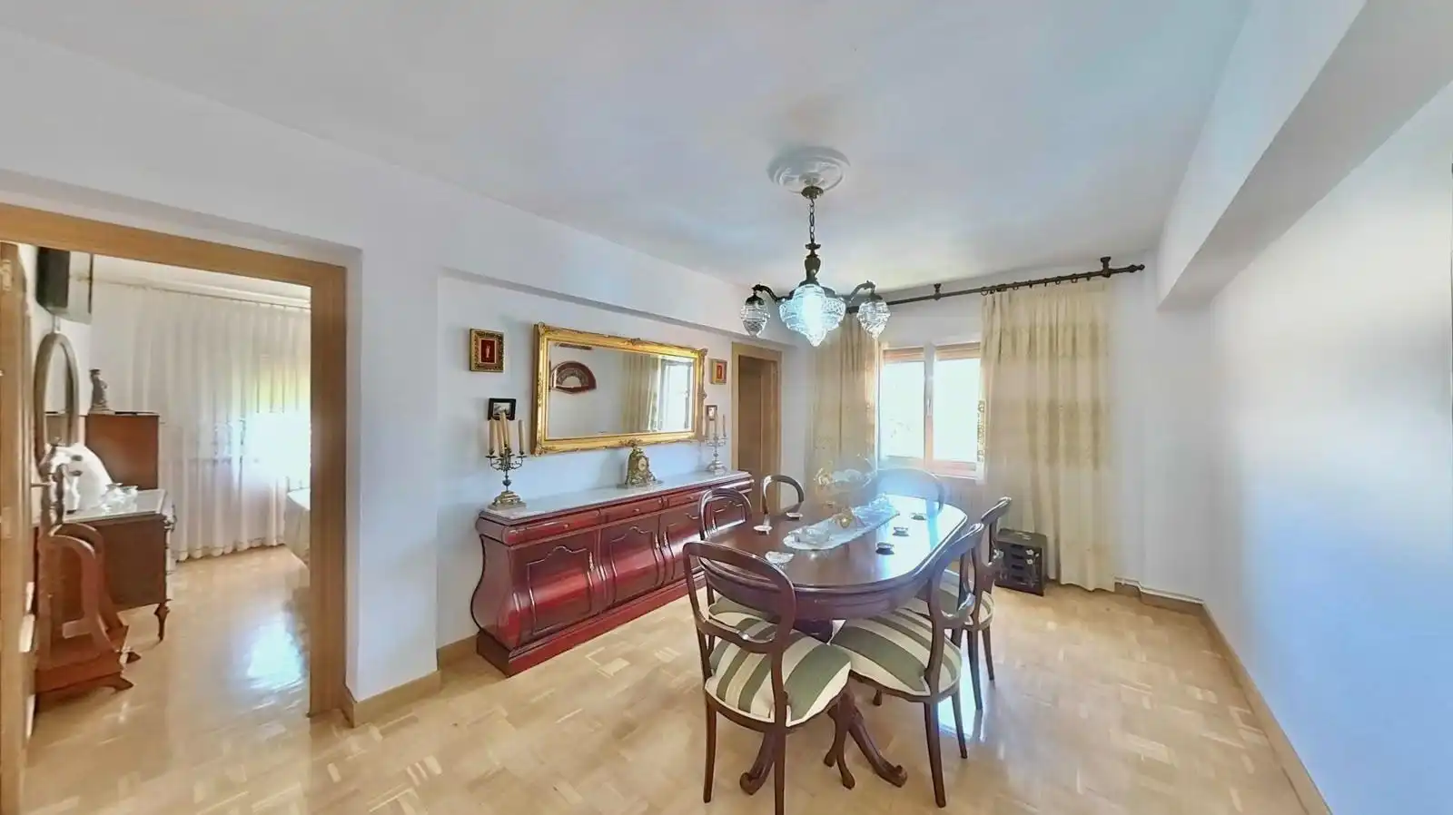 Comedor de Apartamento en venta en Madrid con Calefacción y Trastero