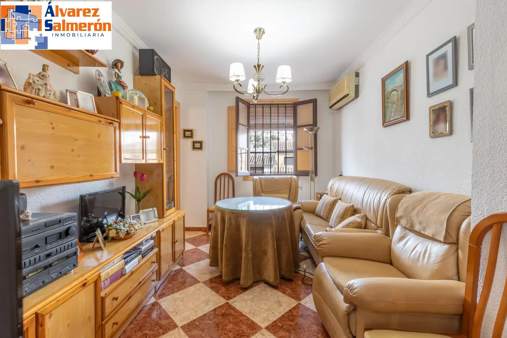 Sala de estar de Ático en venta en Granada