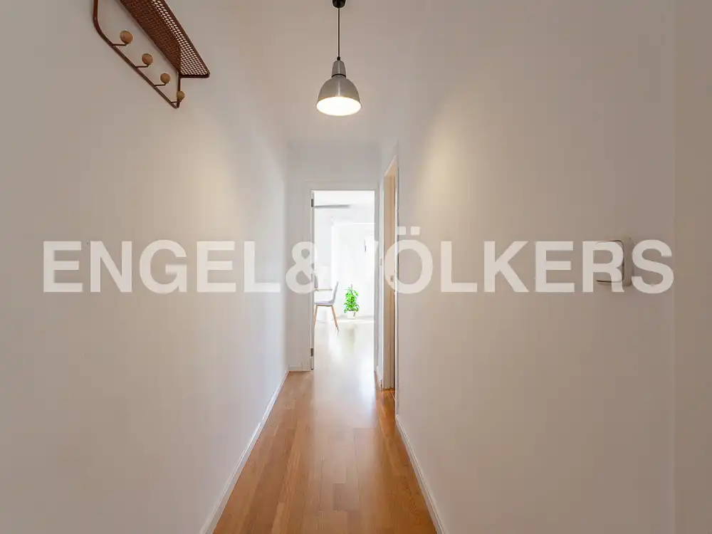 Attic for rent in Valencia  with Air Conditioner, Heating and Parquet flooring