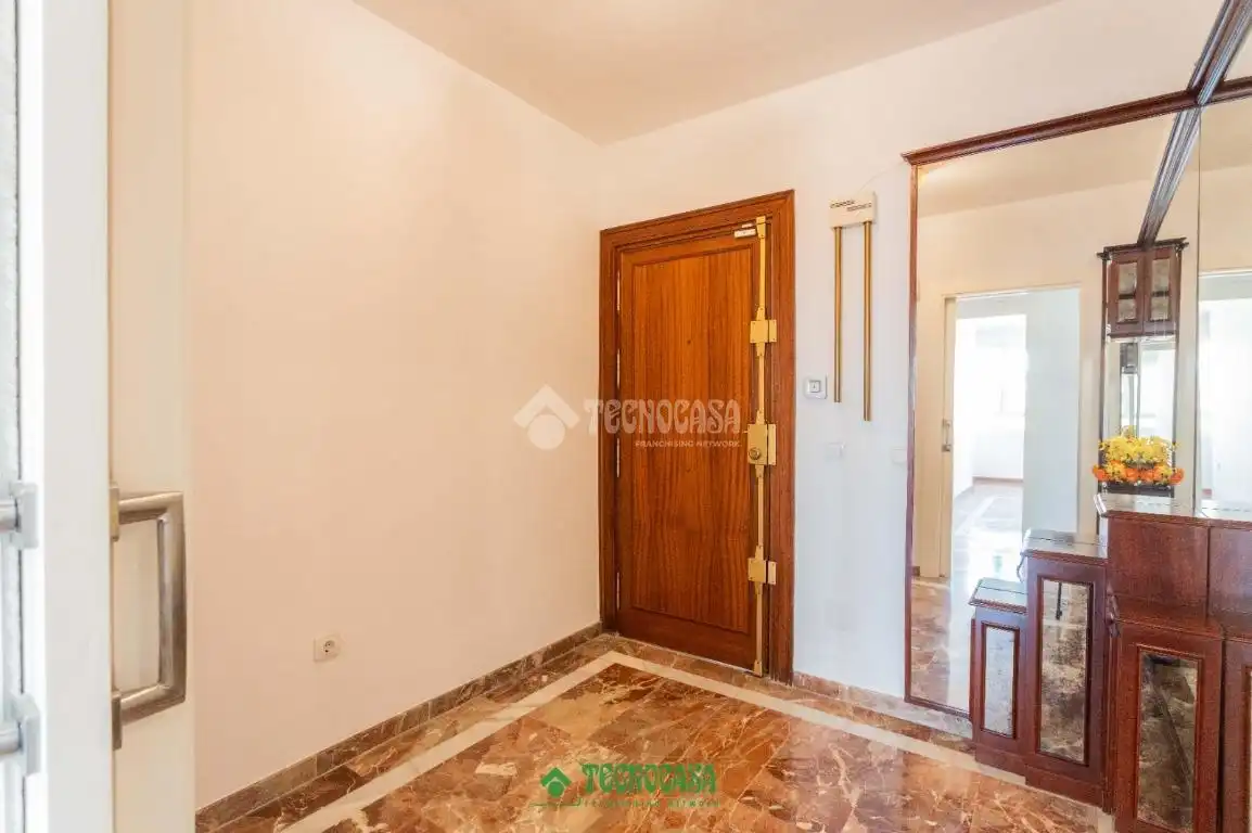 Piso en venta en Almería con Aire acondicionado