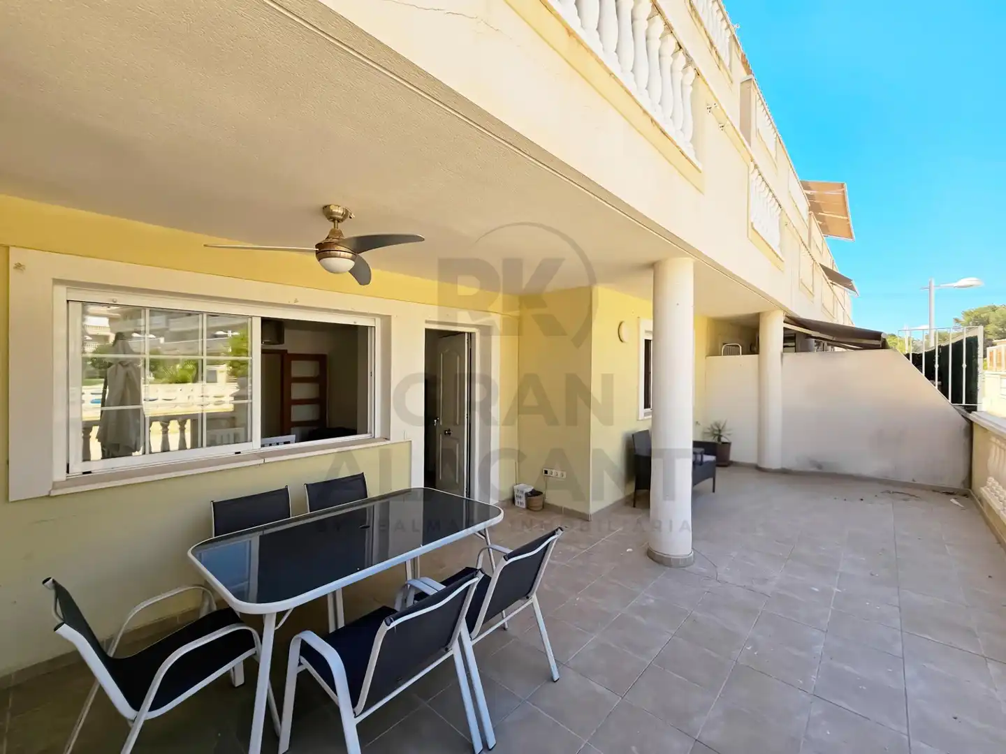 Terraza de Planta baja en venta en Santa Pola con Aire acondicionado, Calefacción y Jardín privado