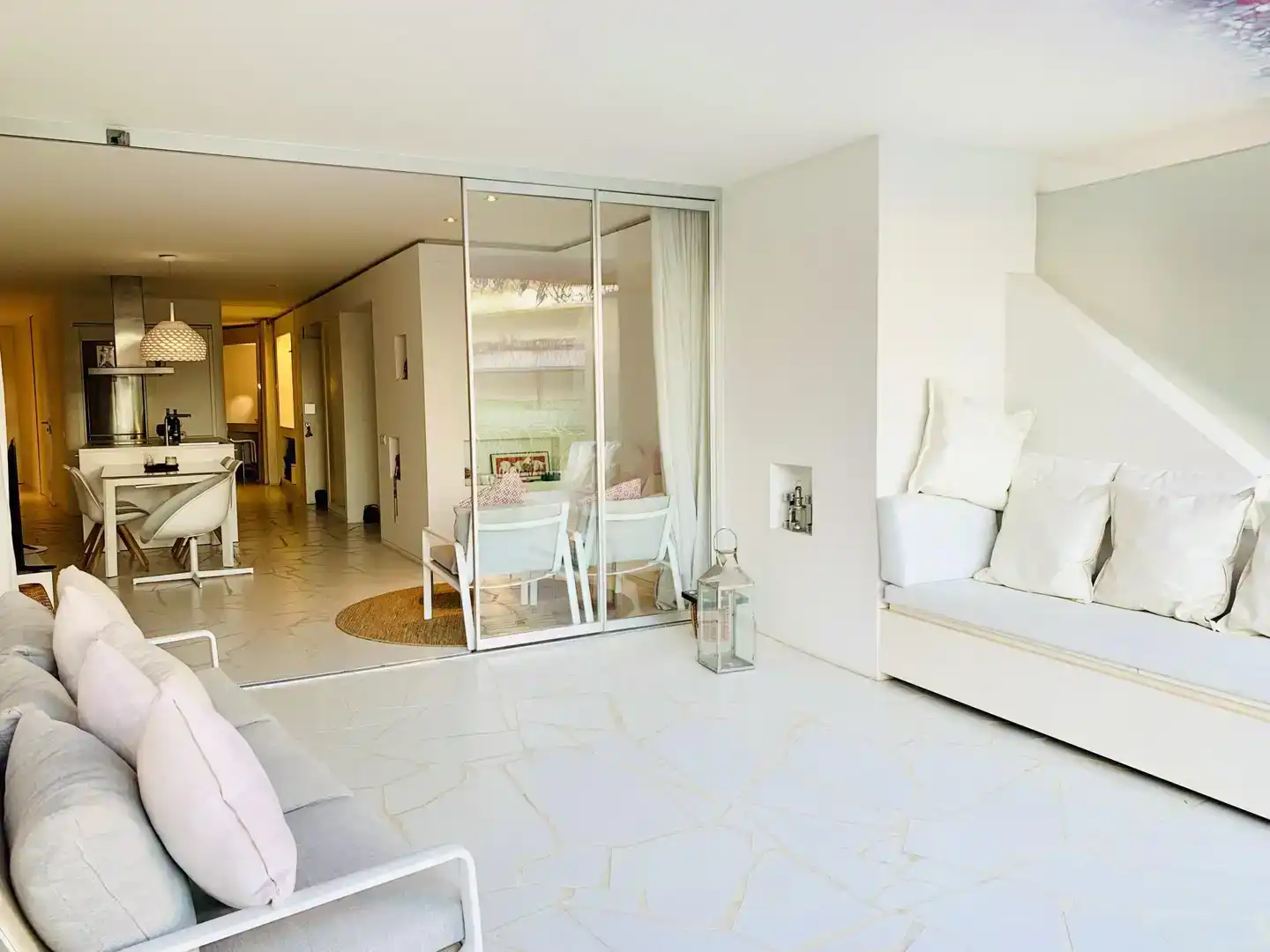 Wohnzimmer von Wohnungen zur Miete in Eivissa mit Klimaanlage, Schwimmbad und Balkon