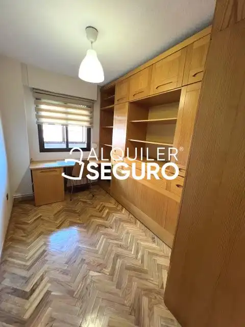 Flat for rent in Yugoslavia , El Carrascal