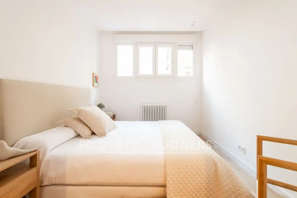 Schlafzimmer von Wohnungen zum Verkauf in Madrid mit Klimaanlage, Heizung und Möbliert