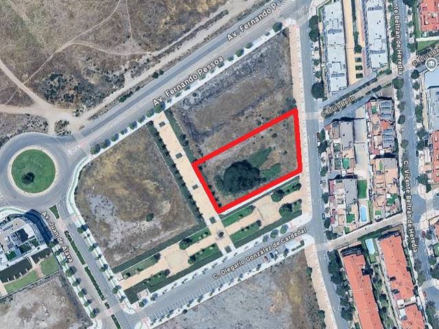 Terreno residencial en Venta en Calle Fray Bernardino de Sahagún, 12 en La Platina- Hospital - Campus