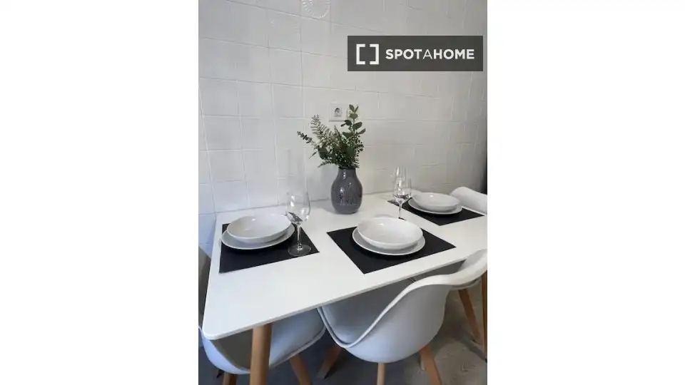 Menjador de Apartament per a compartir en Bilbao  amb Aire condicionat, Calefacció i Terrassa