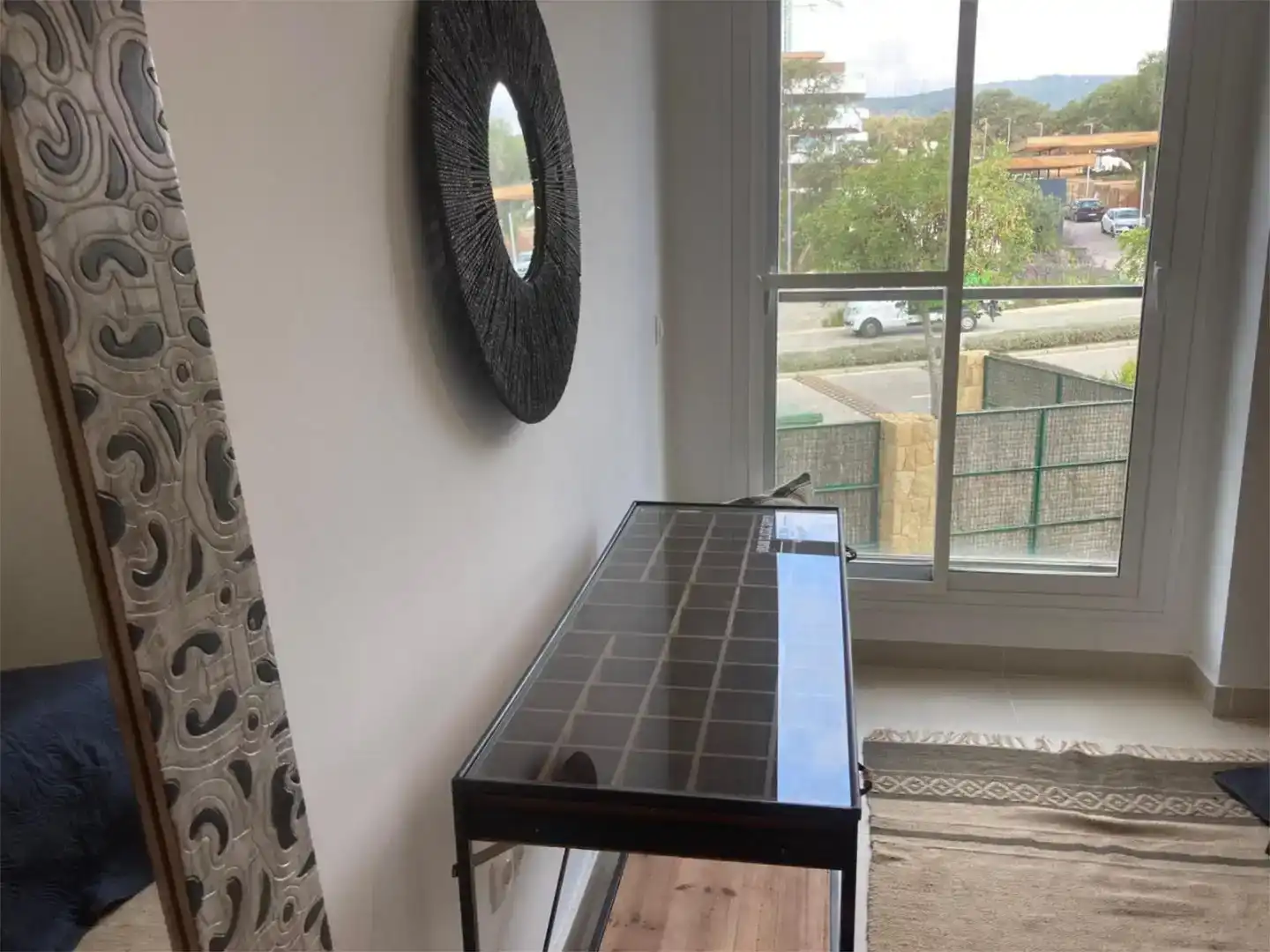 Terrasse von Erdgeschoss zur Miete in Sotogrande mit Klimaanlage, Privatgarten und Schwimmbad
