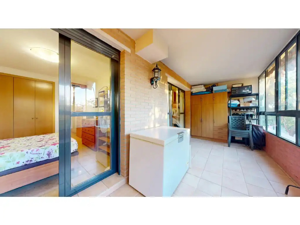 Flat for sale in Valencia  with Air Conditioner, Terrace and Community pool