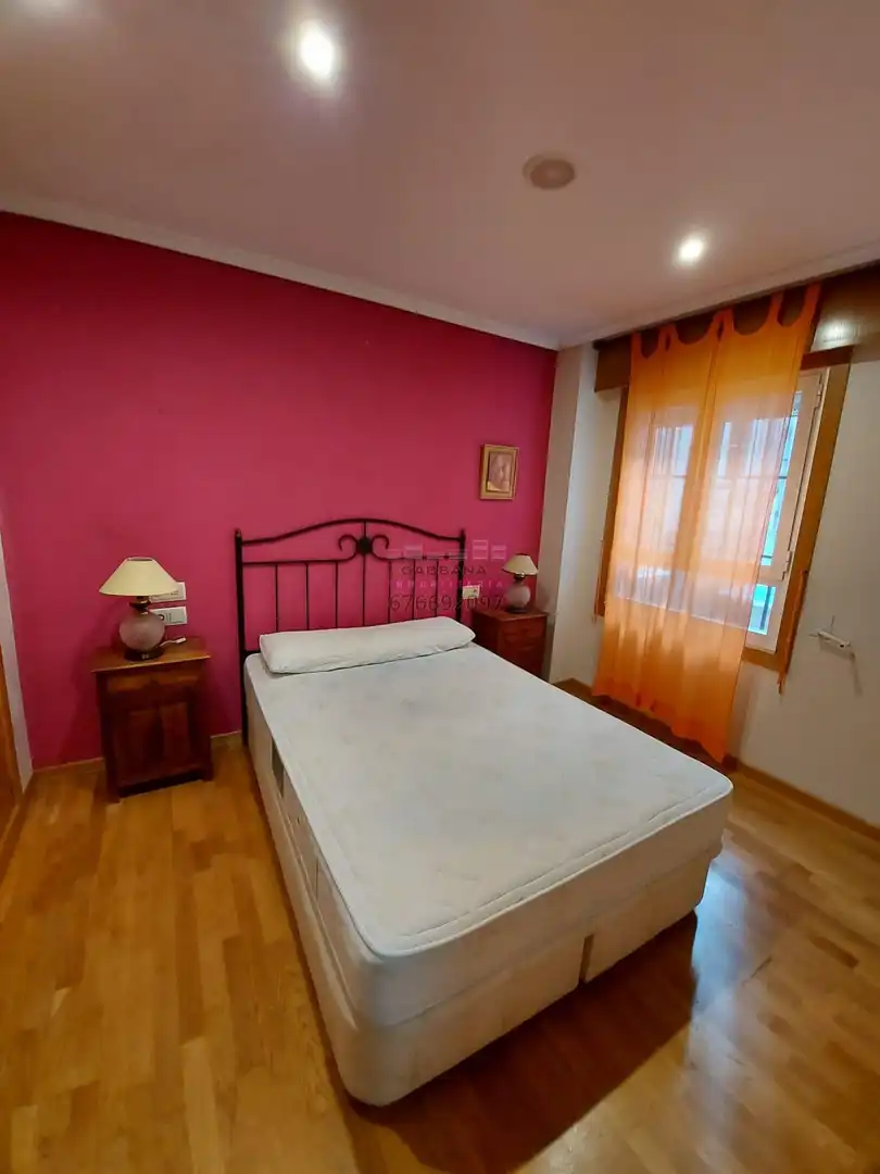 Flat for rent in Rúa de Urzáiz, Centro - Areal