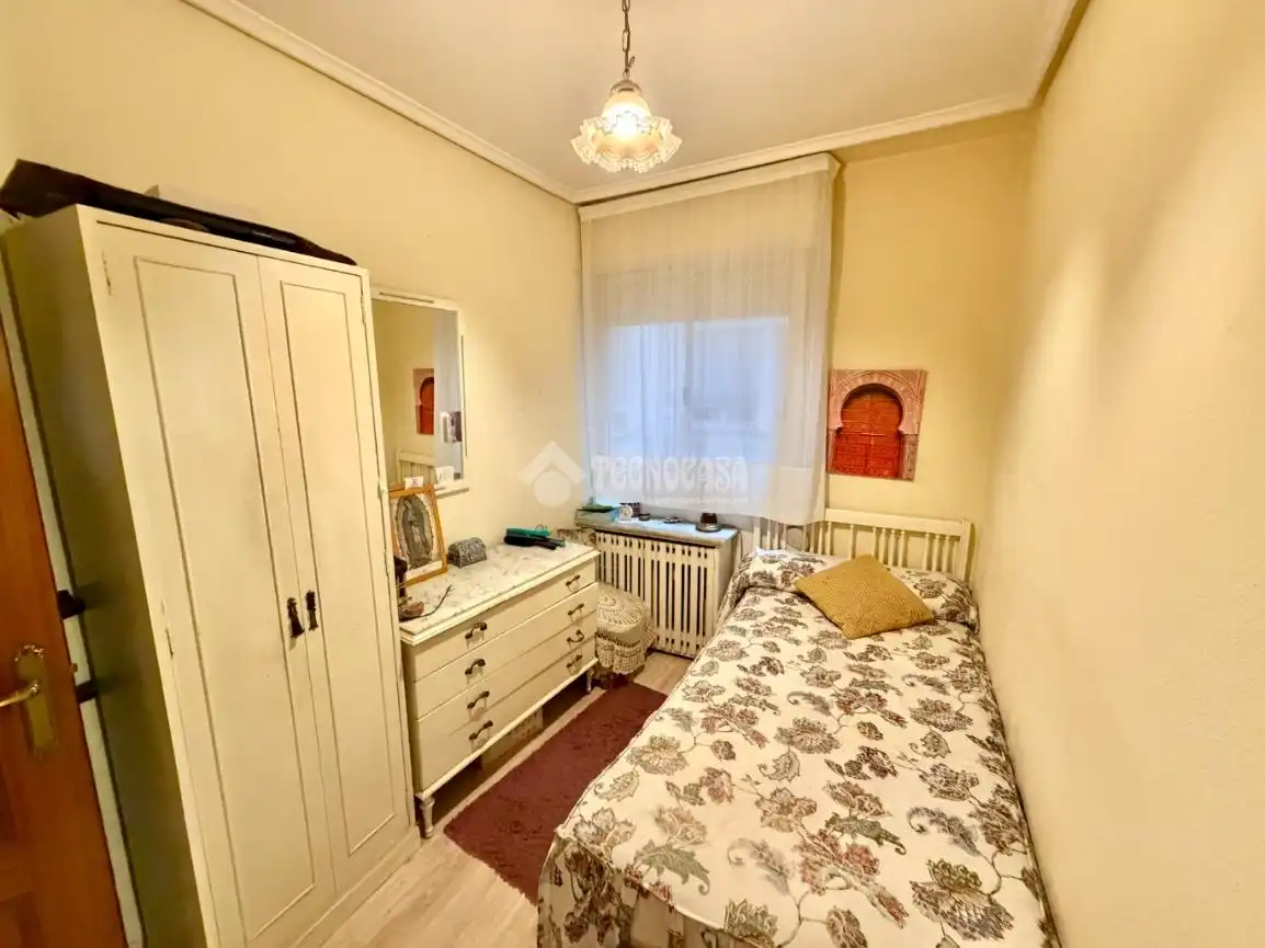 Schlafzimmer von Wohnung zum Verkauf in Santander