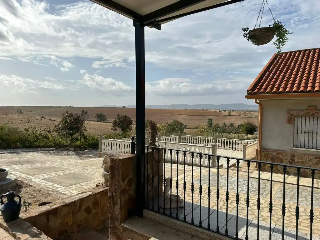 Terrassa de Casa o xalet en venda en Magacela amb Jardí privat, Terrassa i Piscina