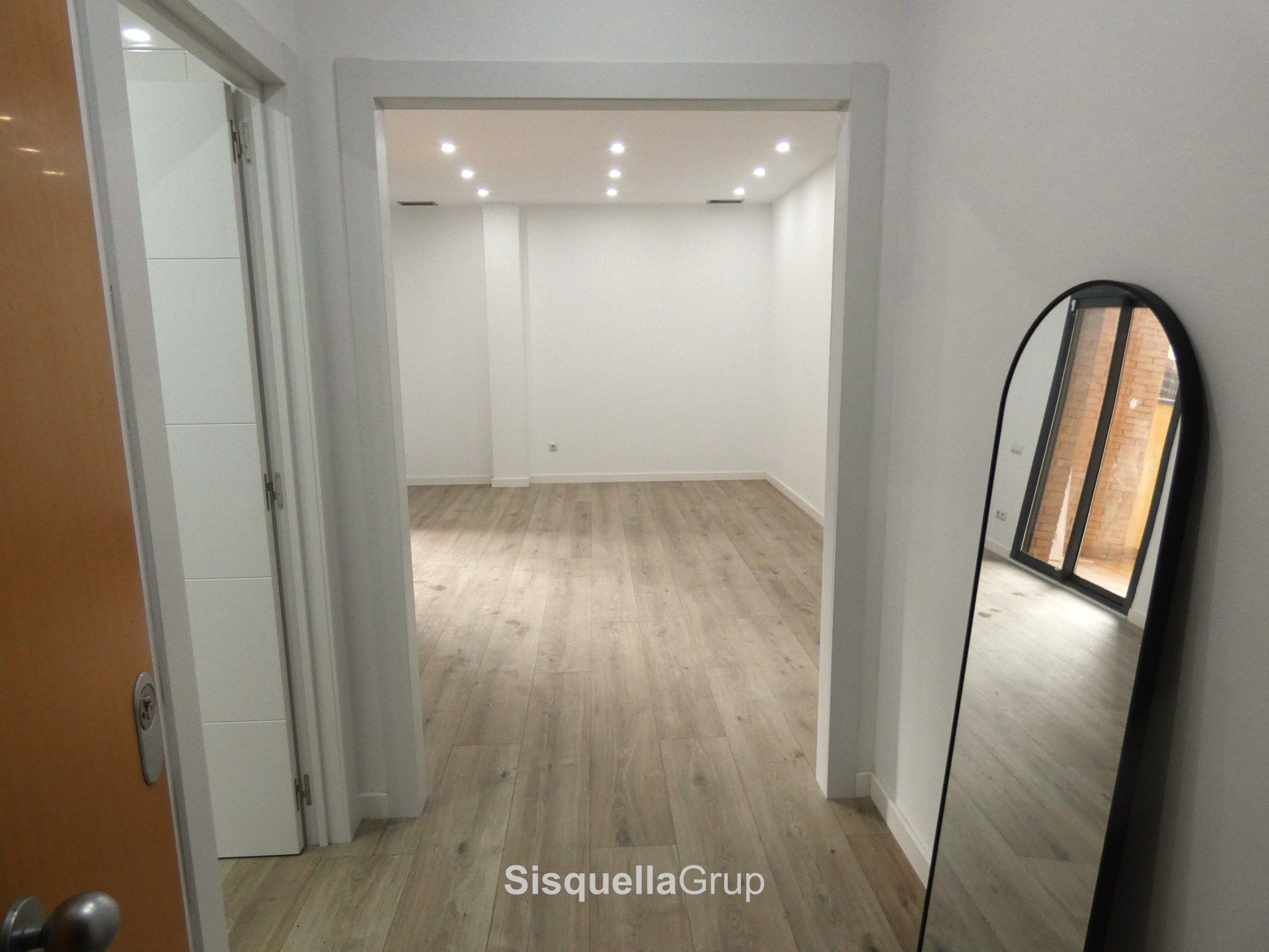 Planta baja en venta en Cerdanyola del Vallès con Aire acondicionado, Calefacción y Terraza