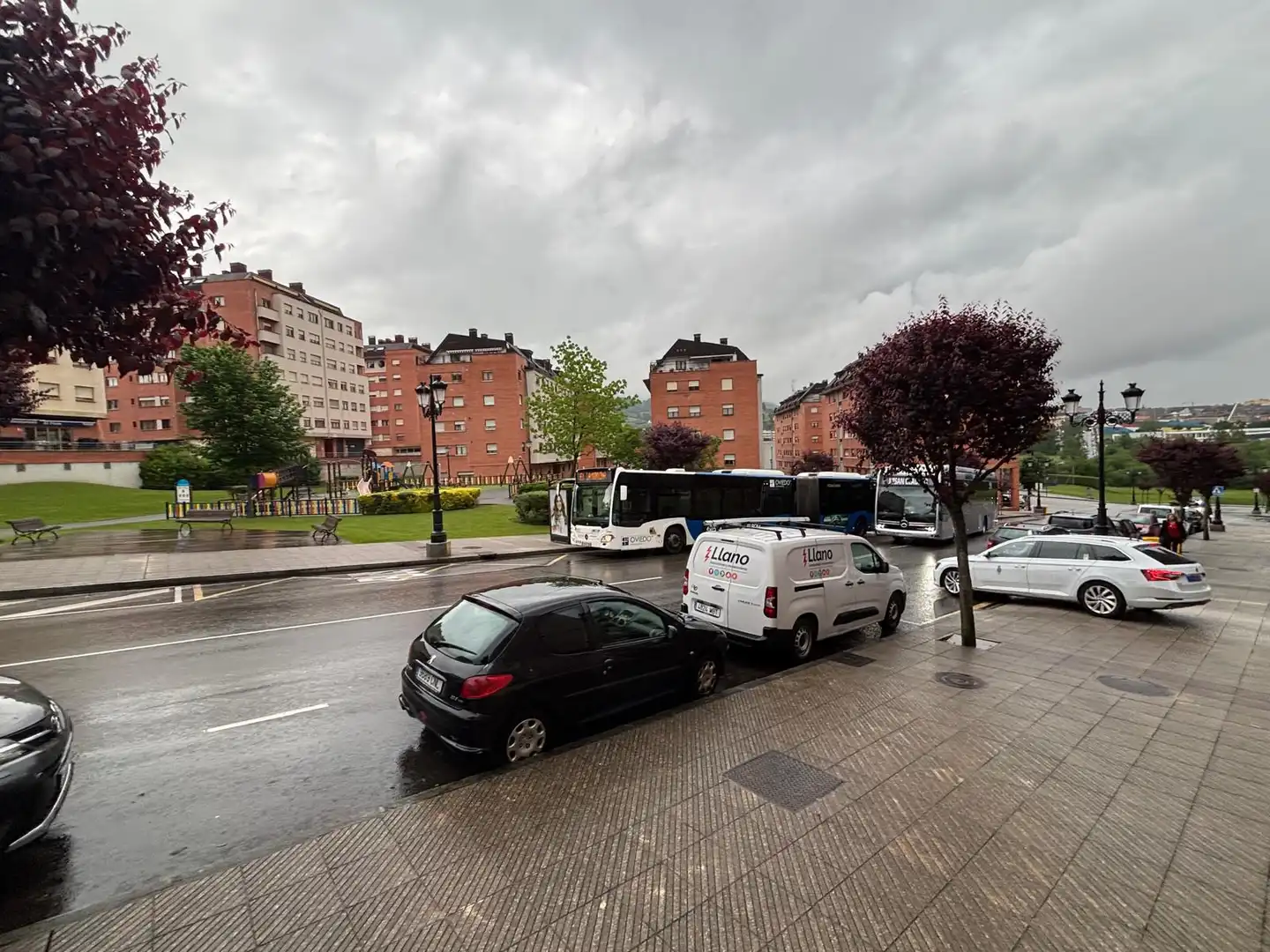 Piso de alquiler en Calle Proaza, 1, Las Campas