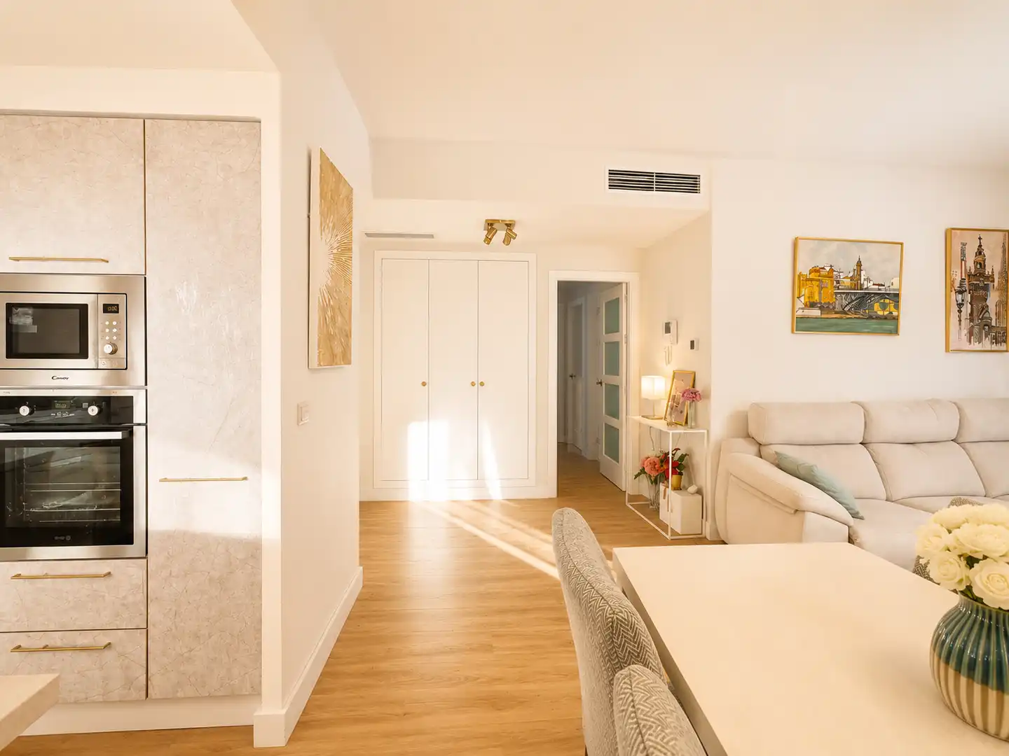 Sala d'estar de Àtic en venda en Mairena del Aljarafe amb Aire condicionat, Terrassa i Traster
