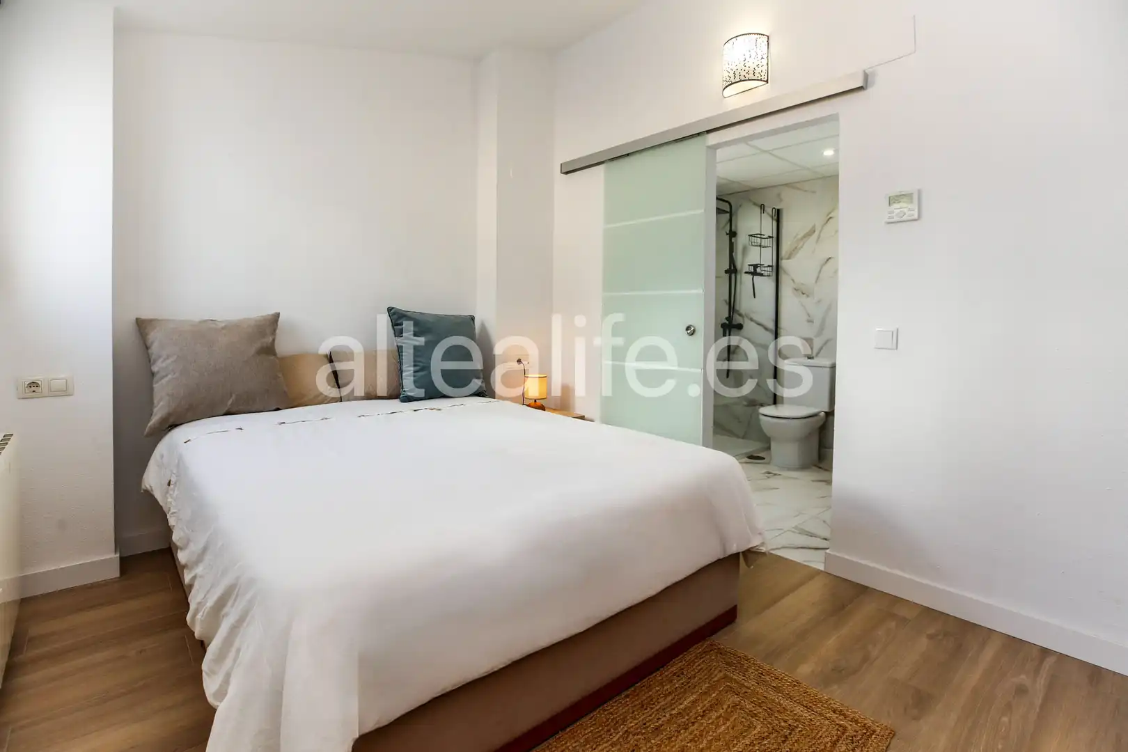 Schlafzimmer von Wohnungen zur Miete in Altea mit Klimaanlage, Heizung und Terrasse
