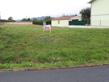 Terrain résidentiel à vendre à Neda