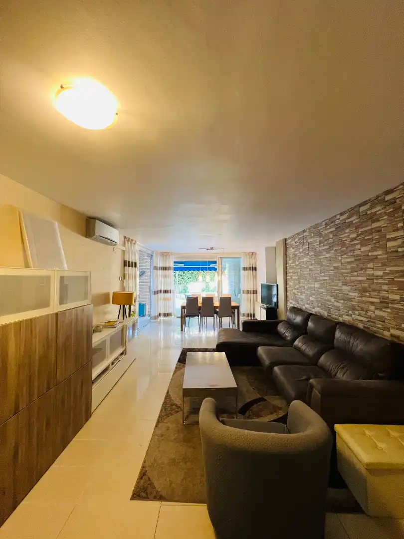 Sala de estar de Piso en venta en Salou con Aire acondicionado, Calefacción y Jardín privado