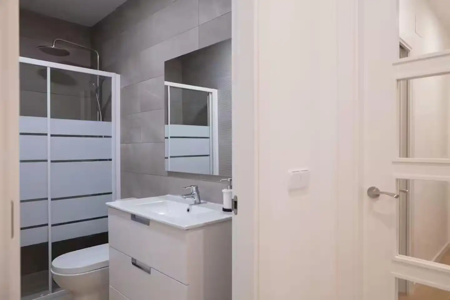 Badezimmer von Wohnung zur Miete in Casas Verdes - Ermita