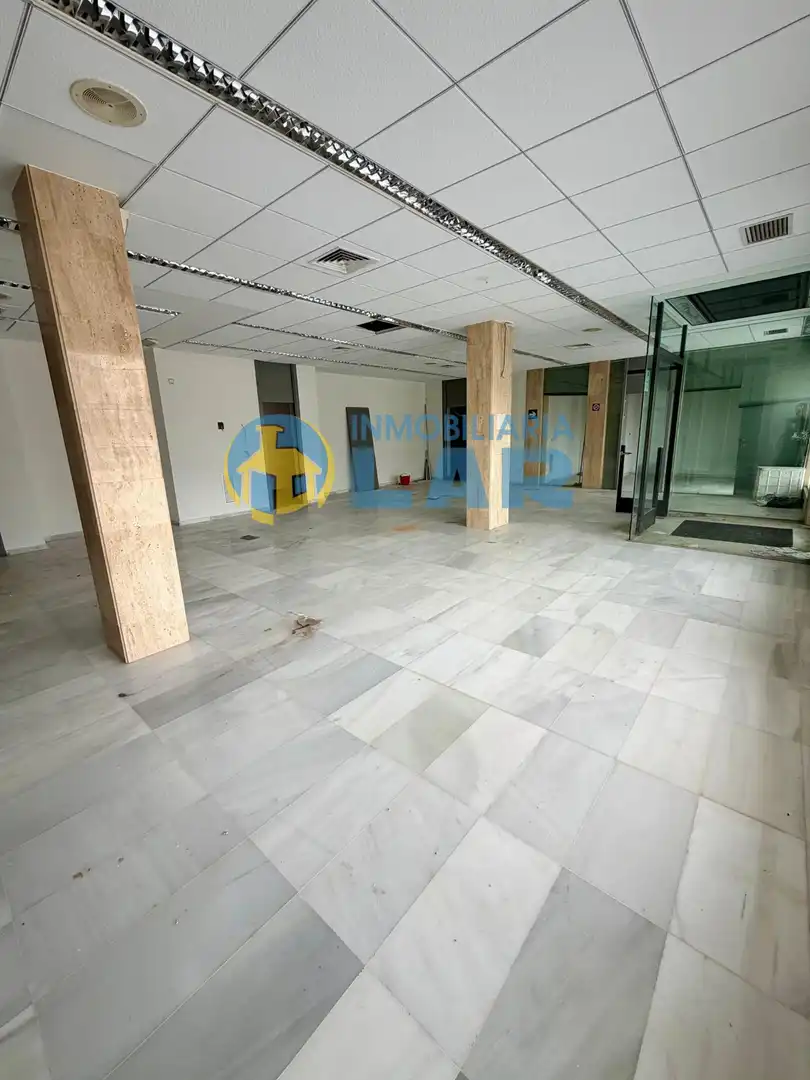 Local comercial en alquiler en Plaza de la Coronación, imagen 6