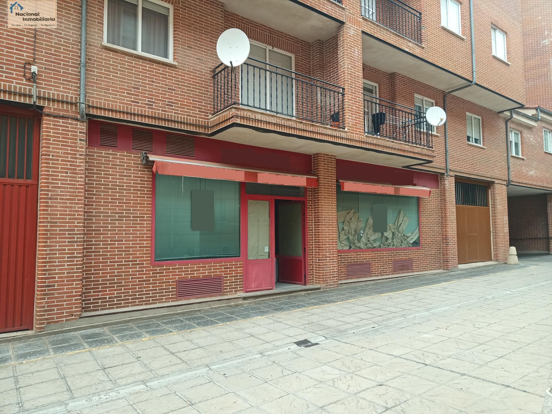 Planta baja en venta en Ávila Capital con Alarma
