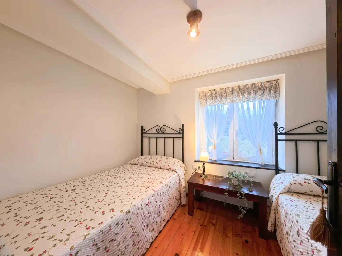 Bedroom of Houses for sale in Aller  with Heating, Private garden and Parquet flooring