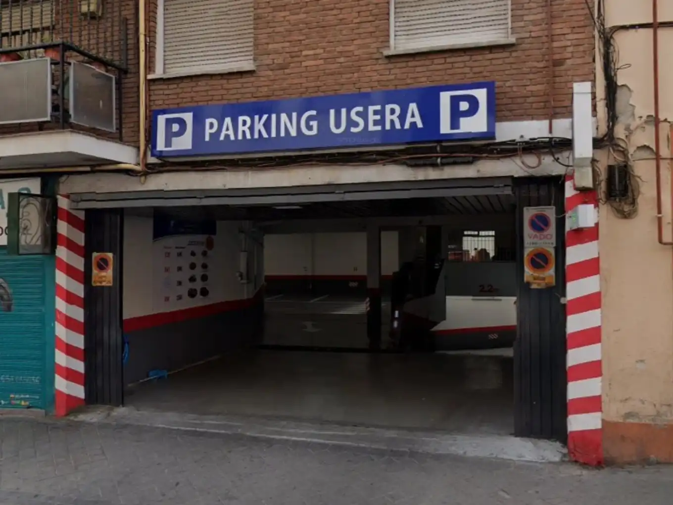 Parkplatz von Garage zur Miete in Madrid mit Alarm