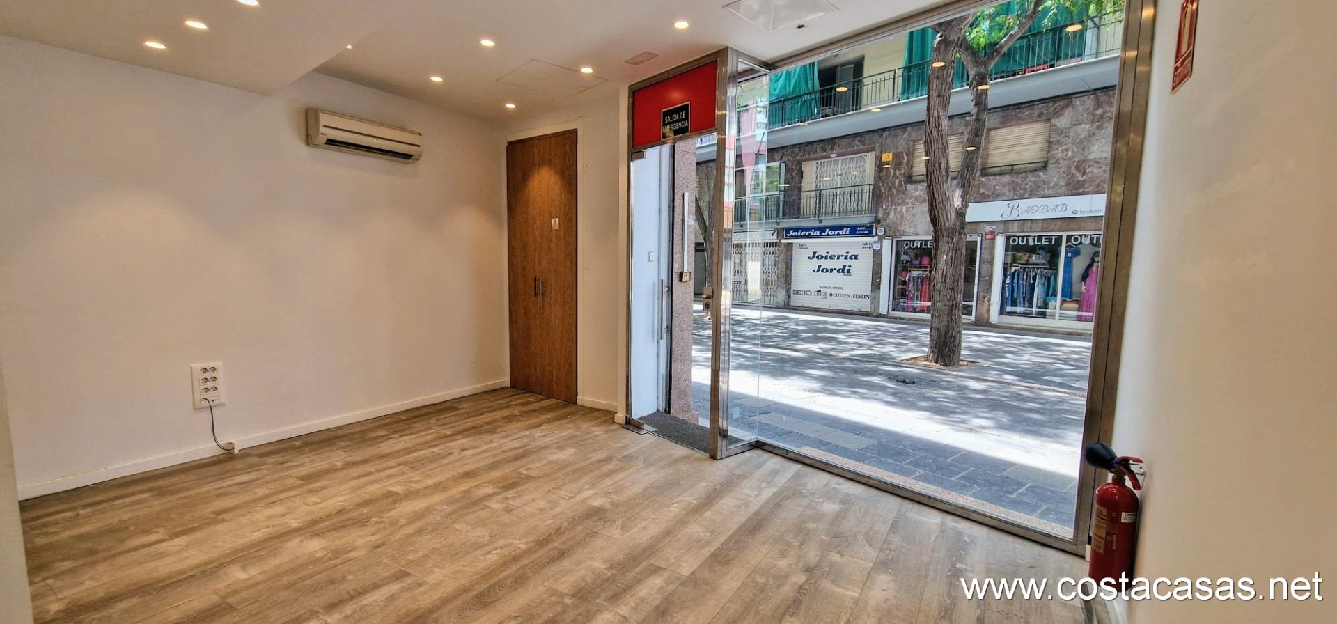 Local de lloguer en Castelldefels amb Aire condicionat, Calefacció i Parquet