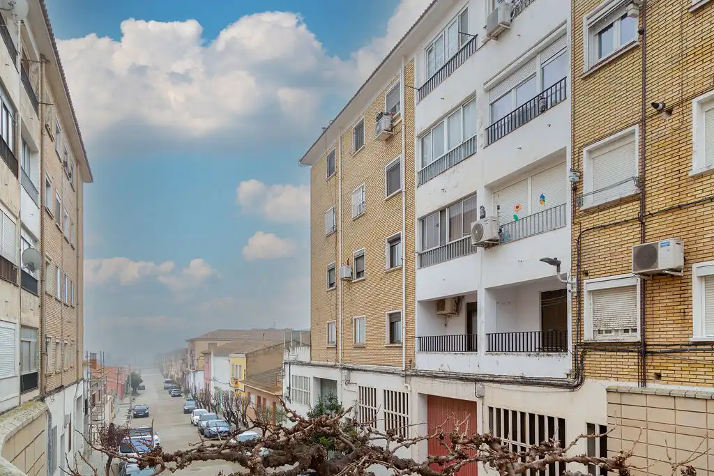 Außenansicht von Wohnung zum Verkauf in Gallur mit Balkon