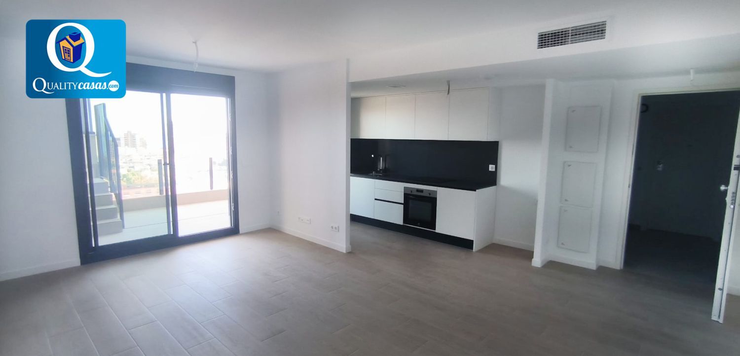 Cuina de Àtic en venda en El Campello amb Aire condicionat, Terrassa i Piscina comunitària