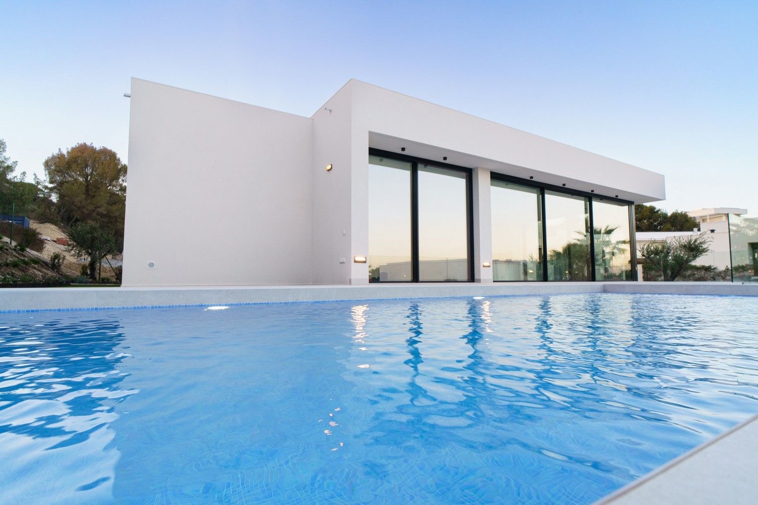 Swimming pool of Country house for sale in Orihuela  with Air Conditioner, Heating and Private garden
