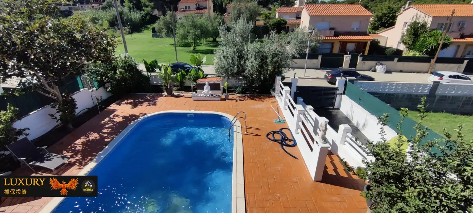 Piscina de Casa o chalet en venta en Cunit con Aire acondicionado, Calefacción y Jardín privado