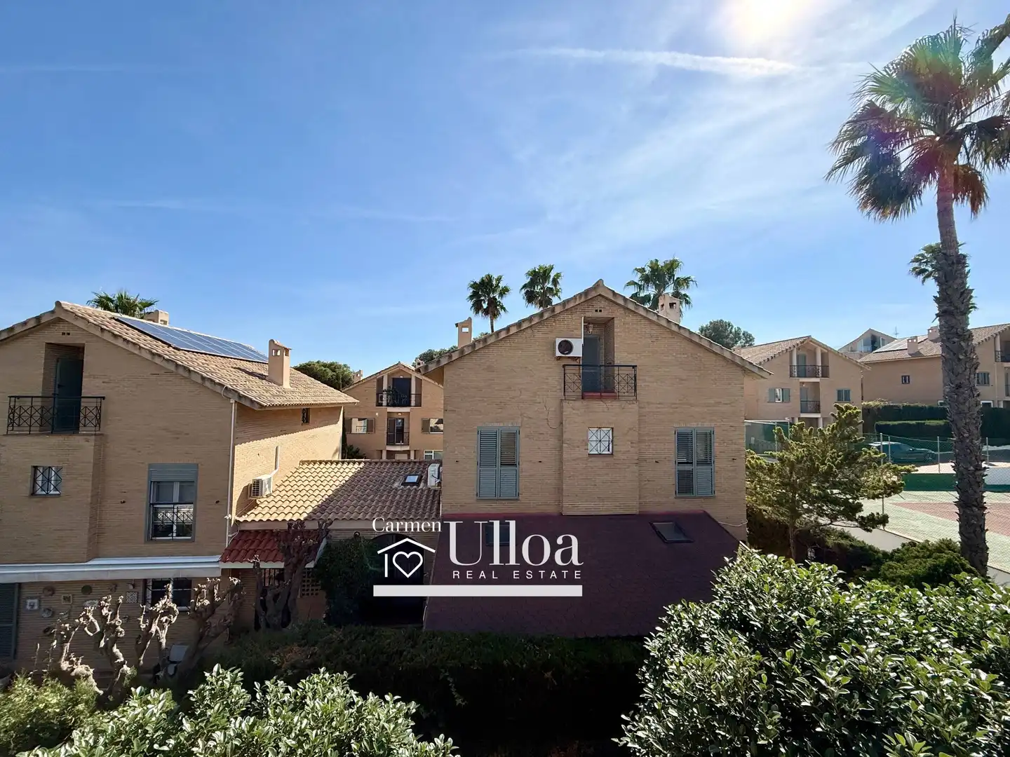 Vista exterior de Casa o xalet en venda en Alicante / Alacant amb Aire condicionat, Calefacció i Jardí privat