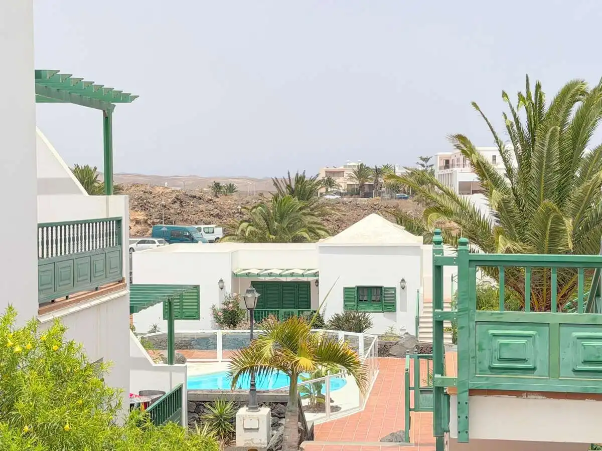 Außenansicht von Wohnungen zum Verkauf in Teguise mit Gemeinschaftspool