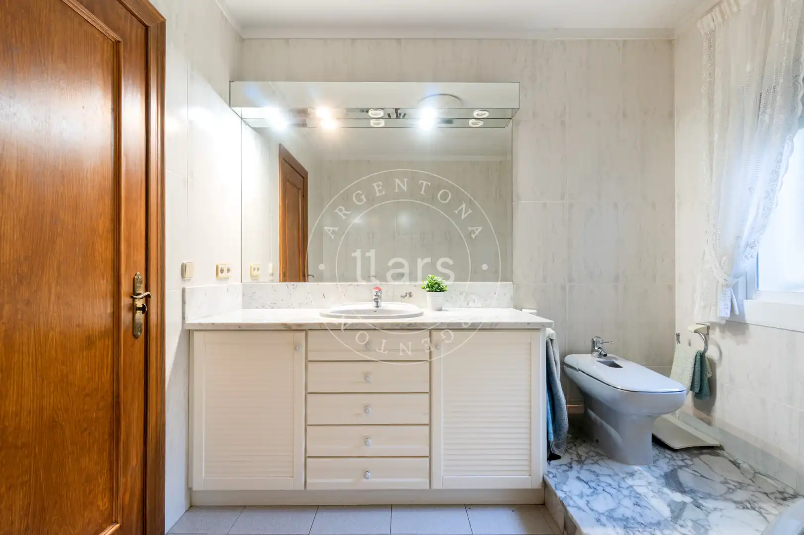 House with terrace for sale in Carrer de Santiago Rusiñol, imagen 31
