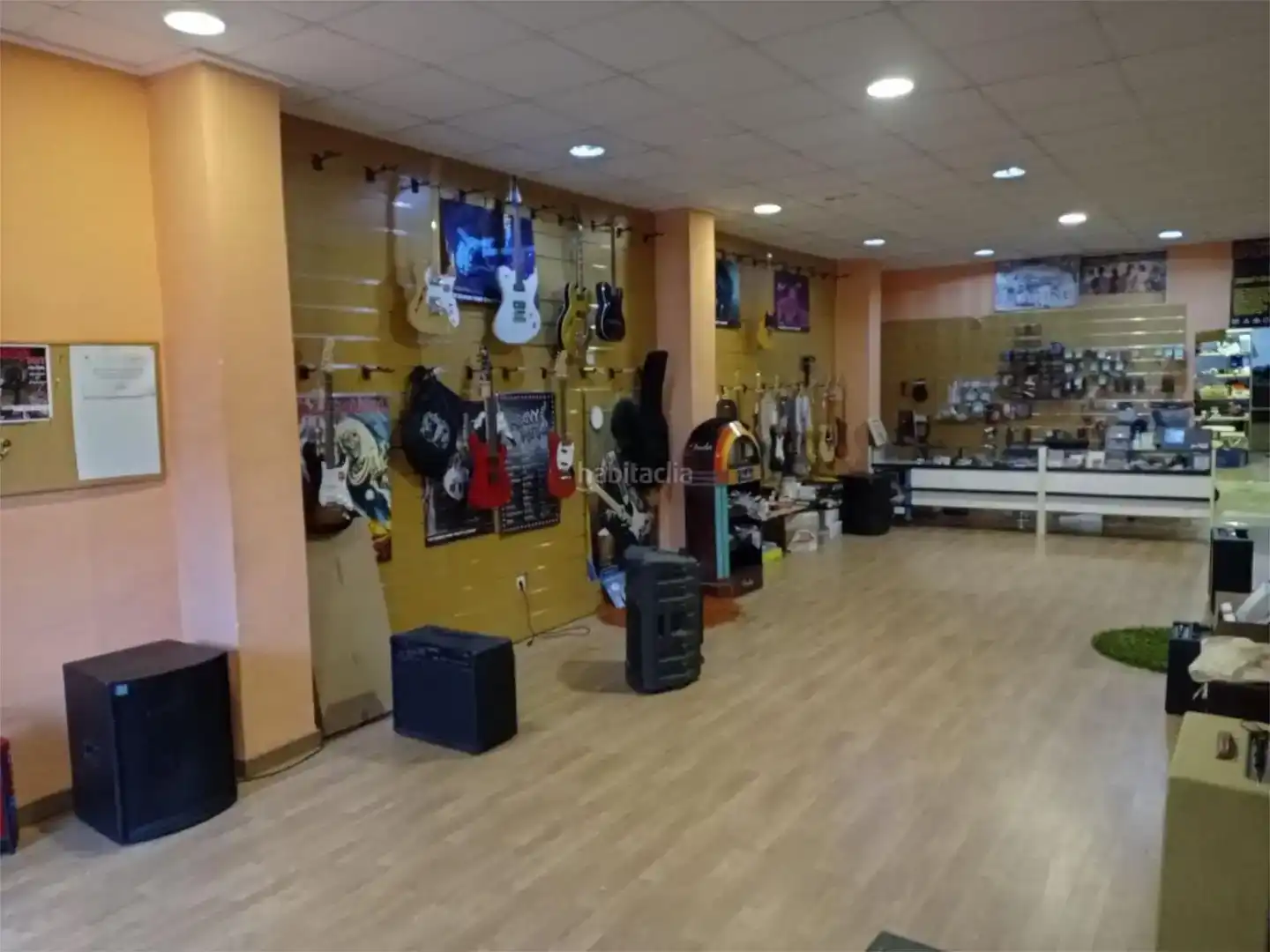 Commercial properties for rent in Alberic  with Parquet flooring