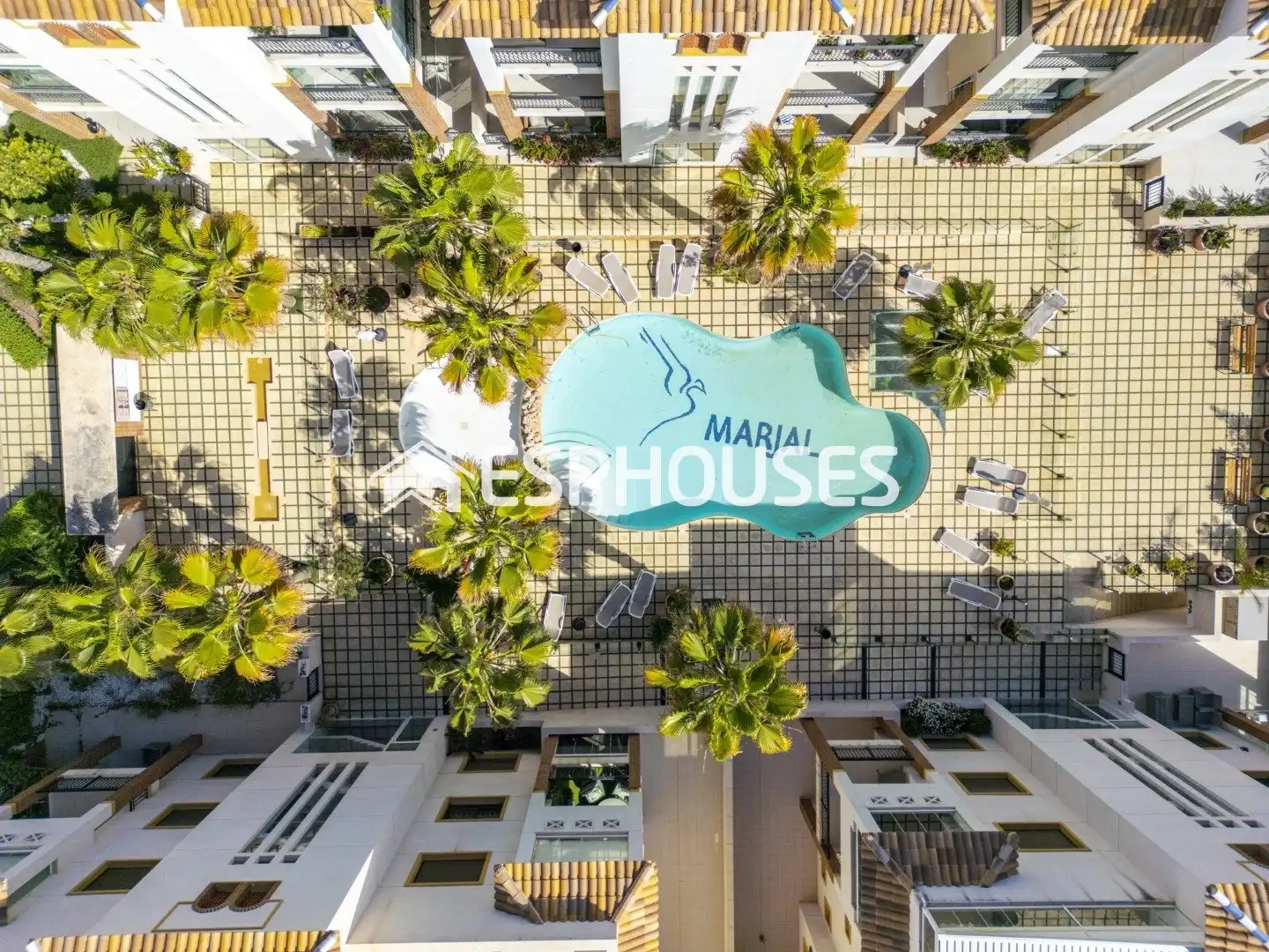 Piscina de Planta baixa en venda en Guardamar del Segura amb Aire condicionat, Terrassa i Moblat
