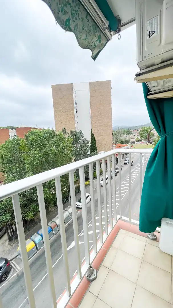 Terraza de Piso en venta en Cerdanyola del Vallès con Aire acondicionado, Trastero y Horno