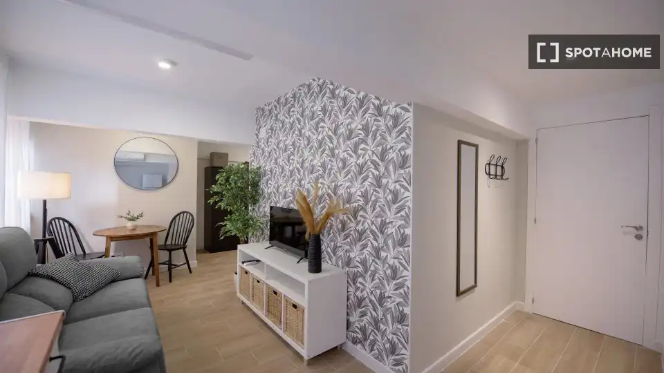 Wohnung zur Miete in Valencia mit Klimaanlage, Heizung und Möbliert