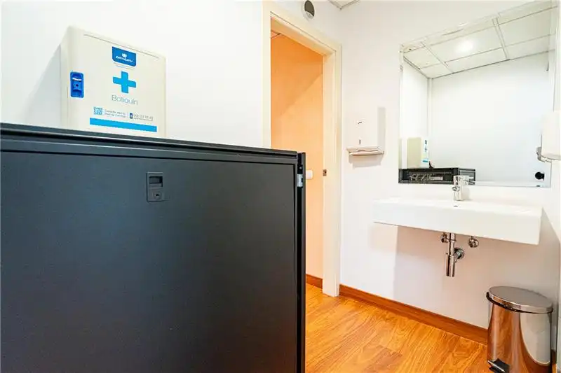 Office space with lift for sale in Nord, imagen 18