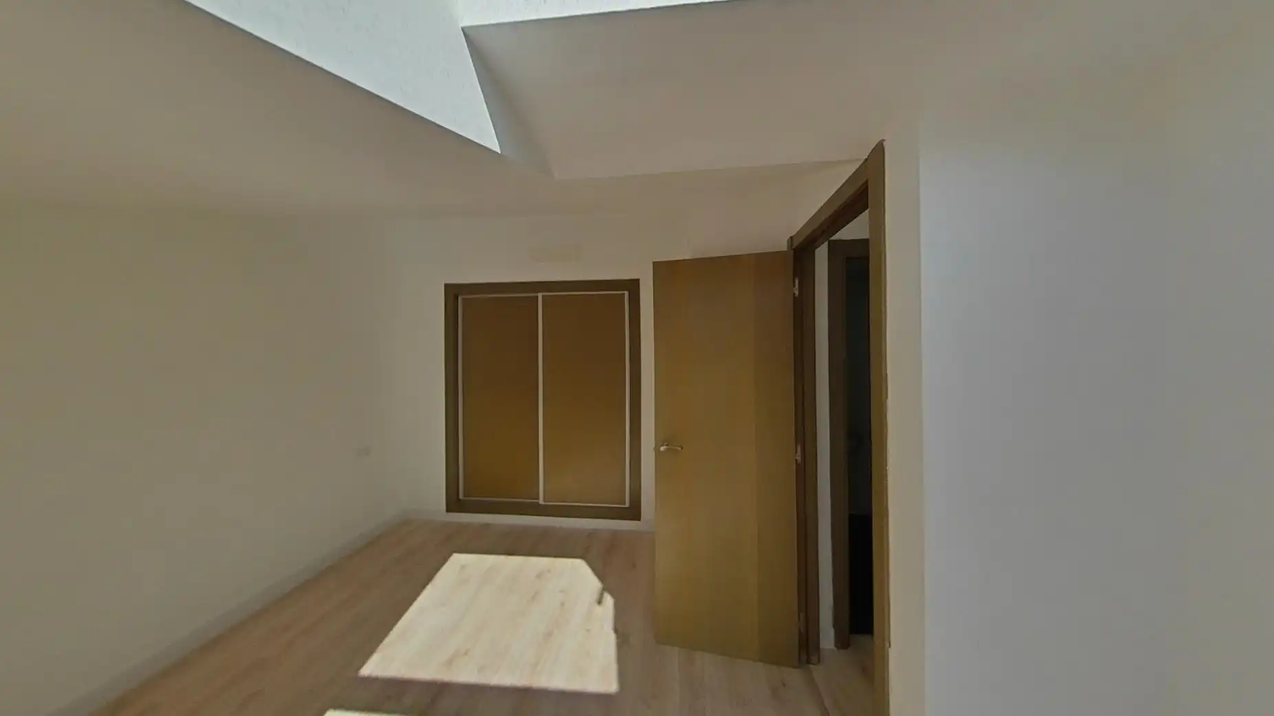 Dormitori de Casa o xalet en venda en Elda amb Aire condicionat