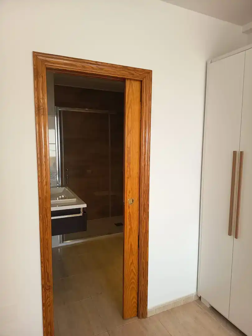 Bany de Apartament de lloguer en Águilas amb Aire condicionat, Moblat i Balcó