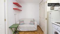 Bedroom of Flat to rent in  Madrid Capital  with Air Conditioner and Balcony