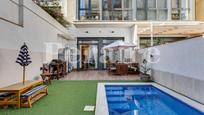 Swimming pool of Planta baja for sale in  Barcelona Capital  with Air Conditioner, Terrace and Swimming Pool