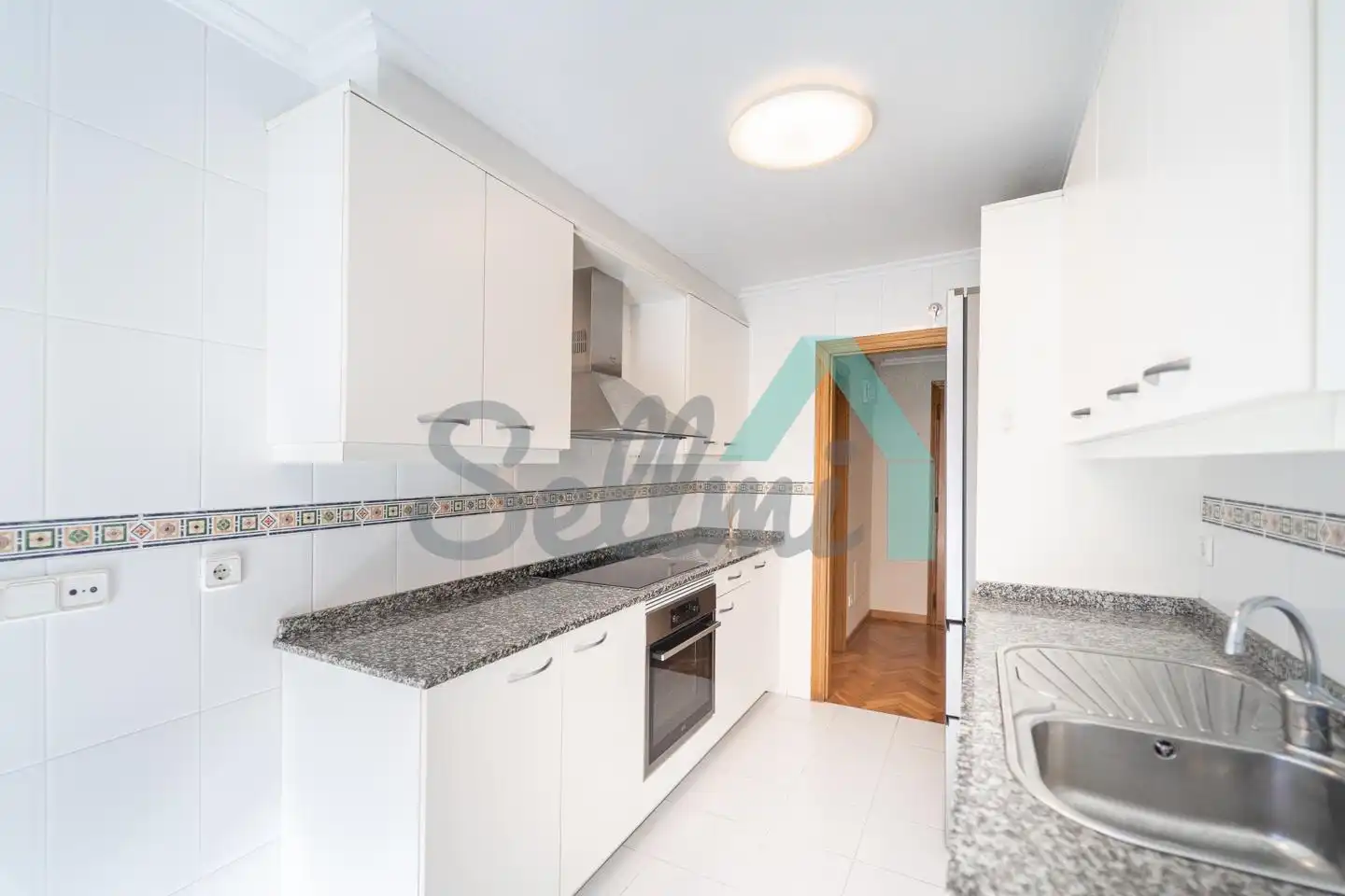 Kitchen of Flat for rent in Oviedo   with Heating, Parquet flooring and Storage room