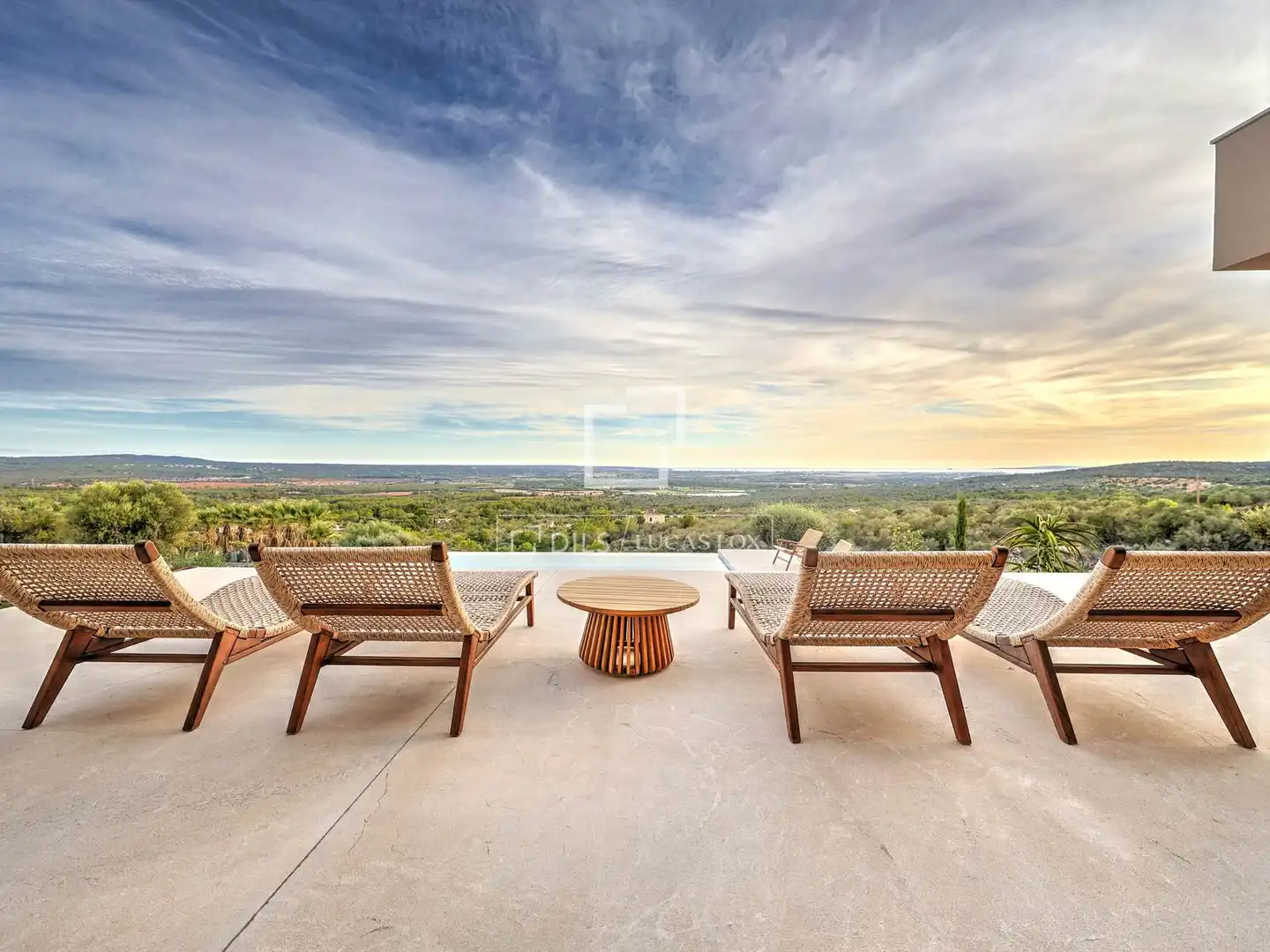 Terrasse von Country house zum Verkauf in  Palma de Mallorca mit Klimaanlage, Heizung und Privatgarten
